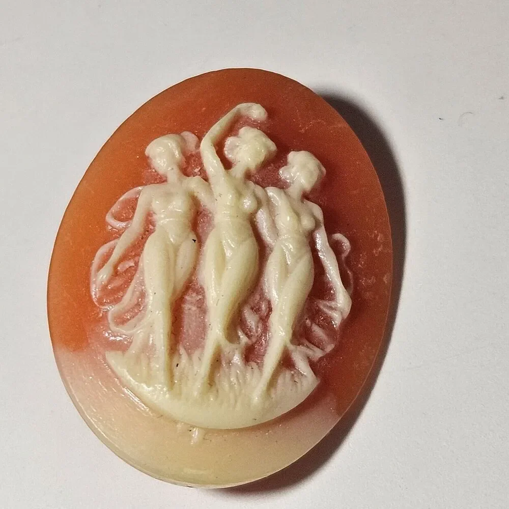 Peach And Cream Cameo Brooch